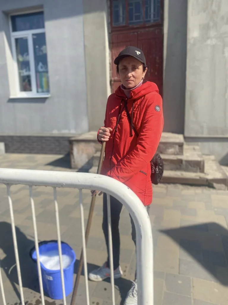 Перш ніж насміхатись — спробуйте самі: про важку працю комунальників 2