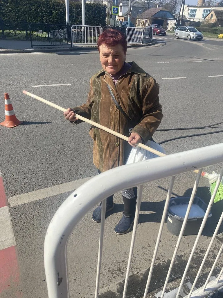 Перш ніж насміхатись — спробуйте самі: про важку працю комунальників 4