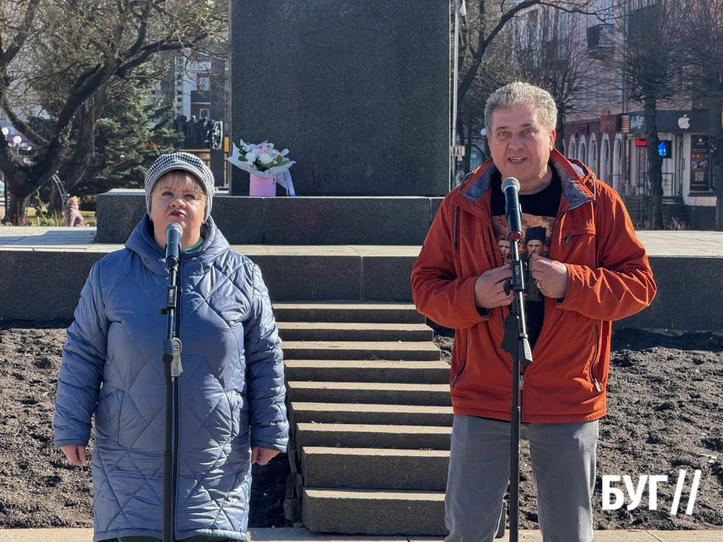 У Нововолинську відзначили 212-ту річницю від дня народження Тараса Шевченка 9