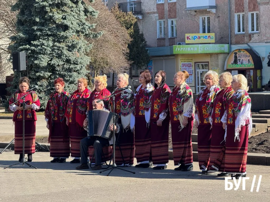 У Нововолинську відзначили 212-ту річницю від дня народження Тараса Шевченка 10