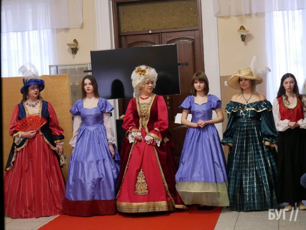 У Володимирі відбувся театральний вечір-дефіле до Всесвітнього дня театру 10