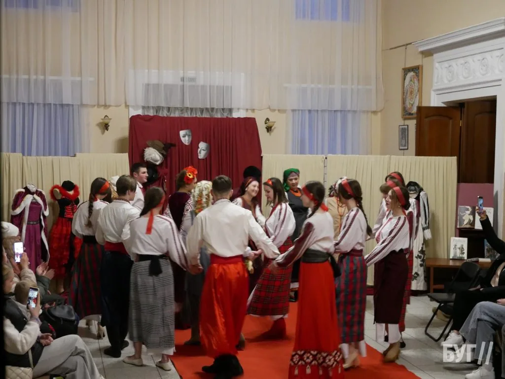 У Володимирі відбувся театральний вечір-дефіле до Всесвітнього дня театру 21