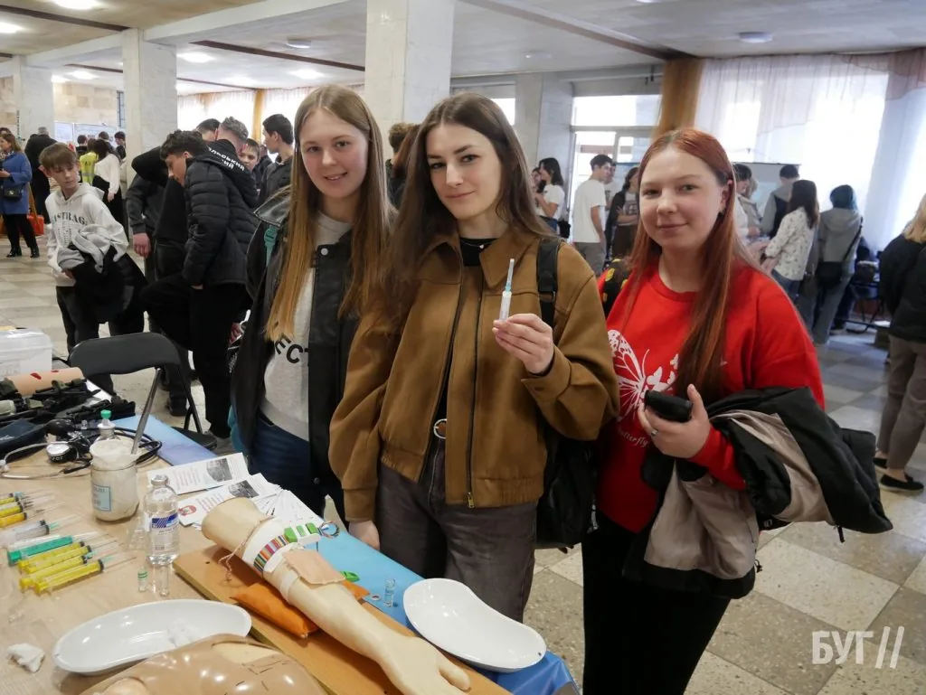 ПРОФІФЕСТ 2026 у Володимирі: дев’ятикласники «приміряли» майбутні професії на практиці 8