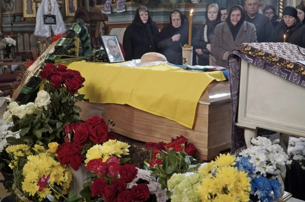 У Володимирі попрощалися з 24-річним Захисником Олександром Бичком 9