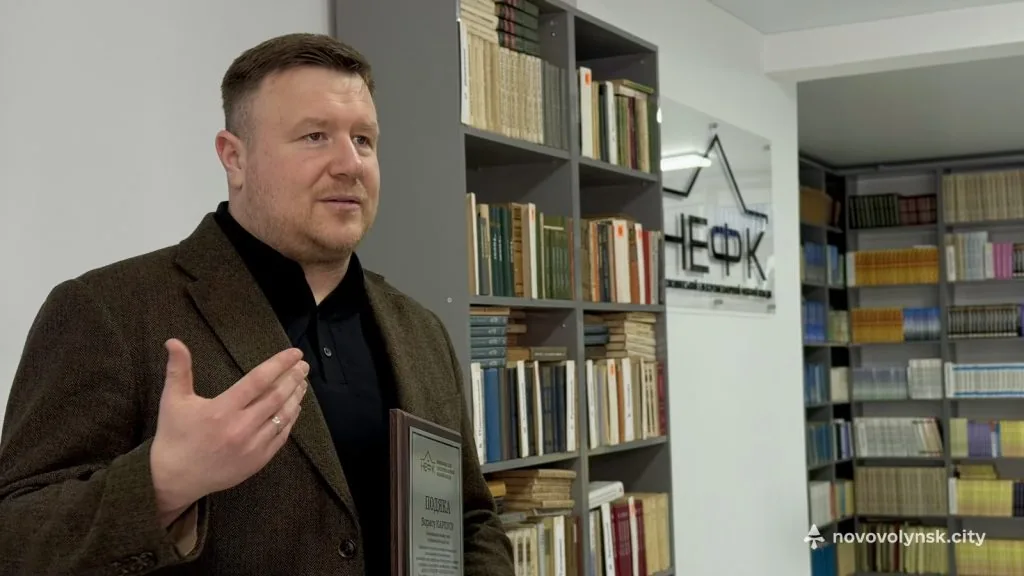 У Нововолинському електромеханічному фаховому коледжі запрацювали нові ІТ-простори та відкрили оновлену бібліотеку 2