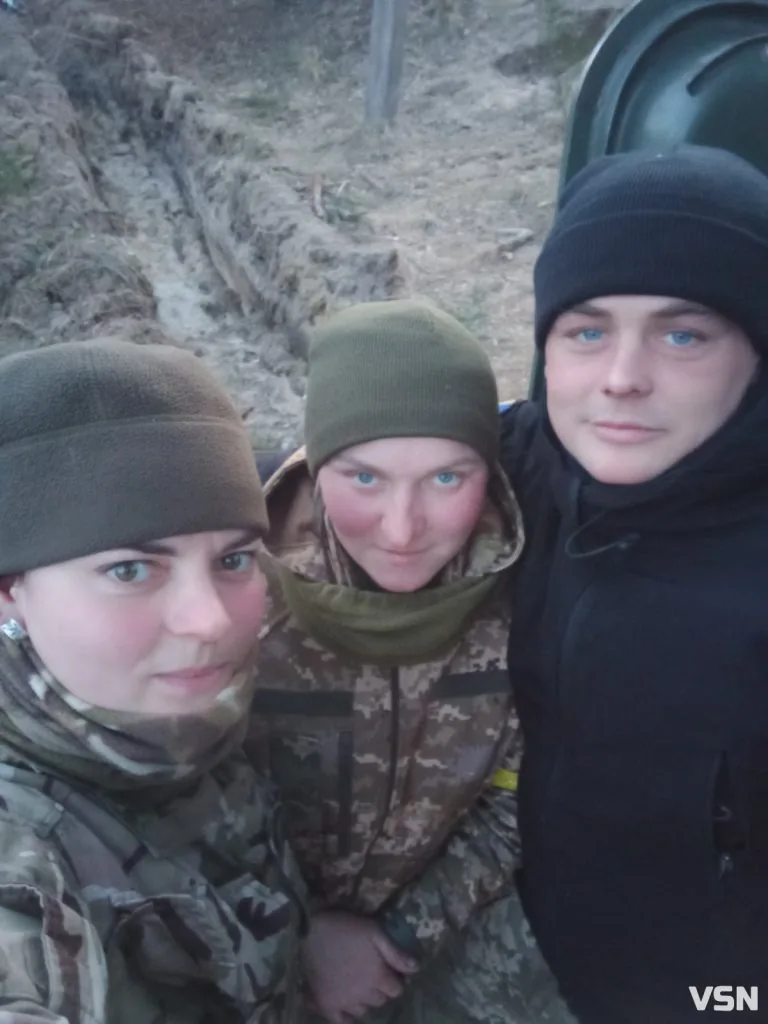 Виносила з поля бою не лише поранених, а й полеглих. Спогади про бойову медикиню з Турійщини 16