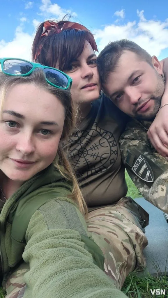 Виносила з поля бою не лише поранених, а й полеглих. Спогади про бойову медикиню з Турійщини 21