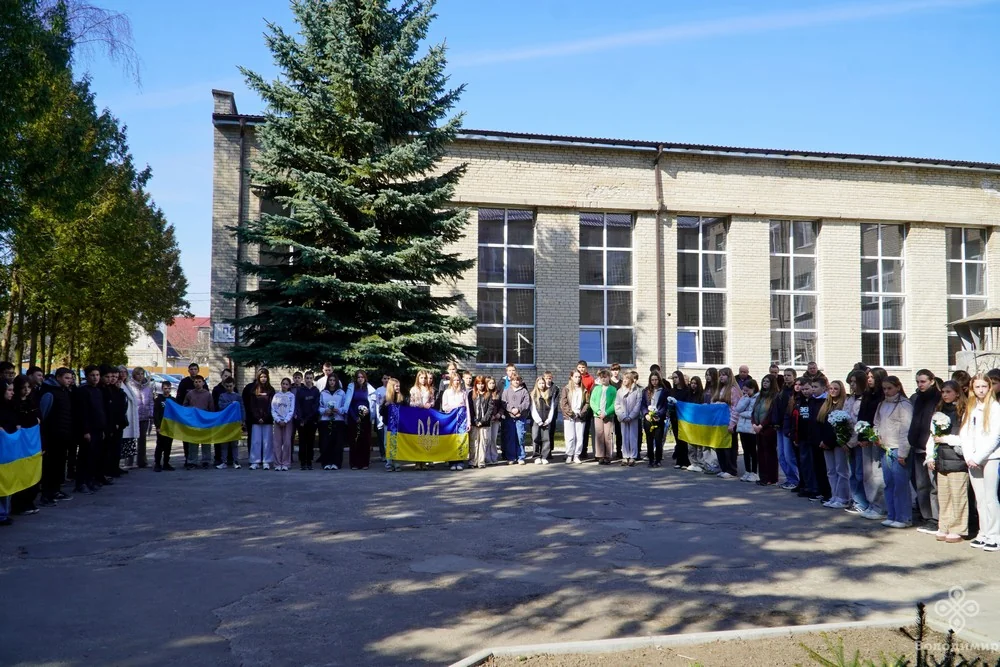 У Володимирі на фасаді гімназії №2 відкрили ще п’ять меморіальних дощок полеглим Захисникам 1