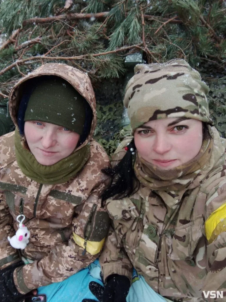 Виносила з поля бою не лише поранених, а й полеглих. Спогади про бойову медикиню з Турійщини 17