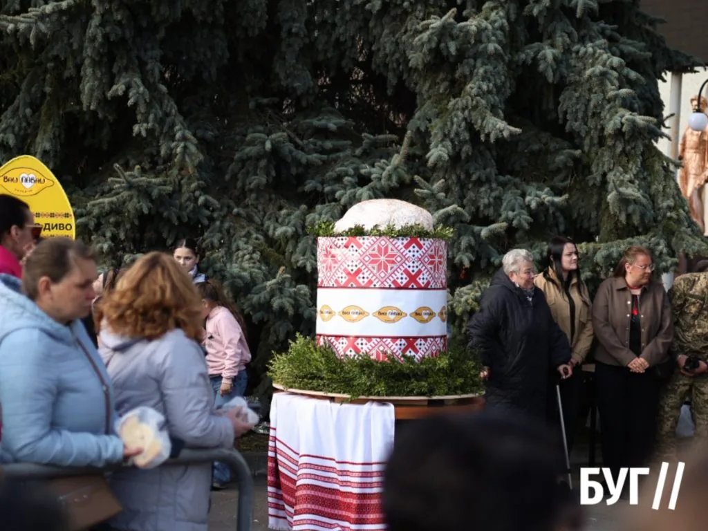 «Великдень-фест» у Нововолинську: як місто святкувало та допомагало війську 22
