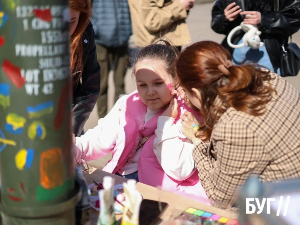«Великдень-фест» у Нововолинську: як місто святкувало та допомагало війську 9