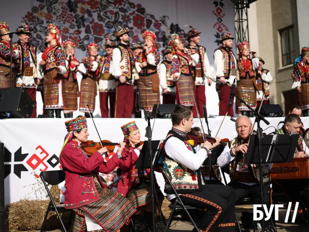 «Великдень-фест» у Нововолинську: як місто святкувало та допомагало війську 25