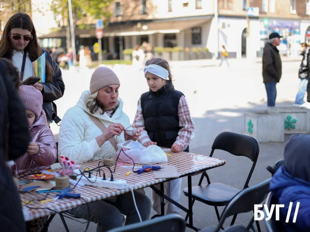 «Великдень-фест» у Нововолинську: як місто святкувало та допомагало війську 8