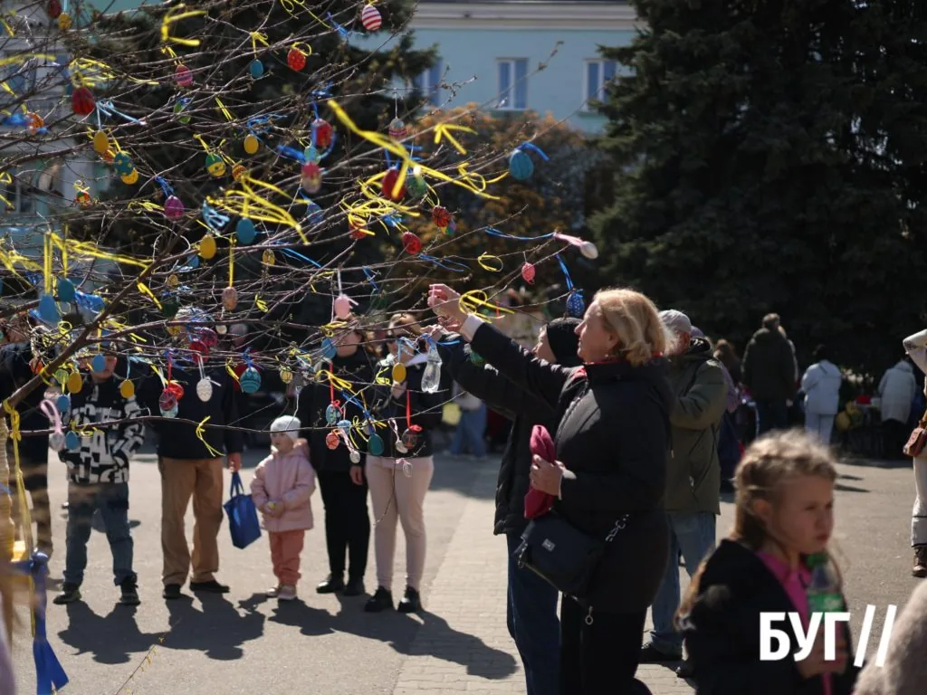 «Великдень-фест» у Нововолинську: як місто святкувало та допомагало війську 6