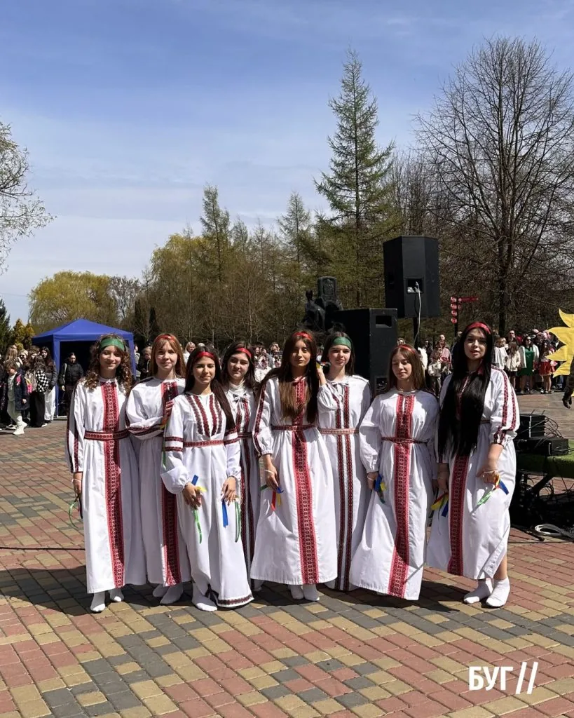 У Володимирі відбулися великодні святкові заходи – Гаївки у парку Словʼянському 10
