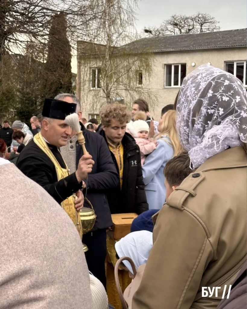 У храмах Володимира та Нововолинська відбувається освячення пасок 15