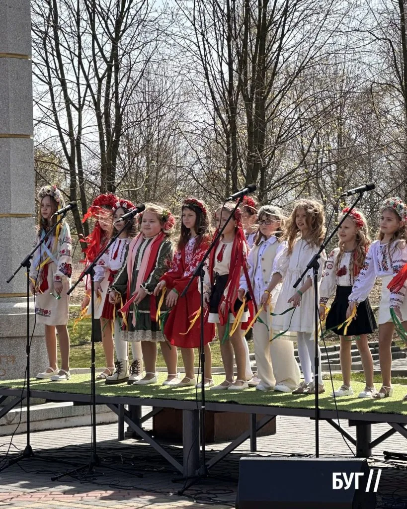 У Володимирі відбулися великодні святкові заходи – Гаївки у парку Словʼянському 14