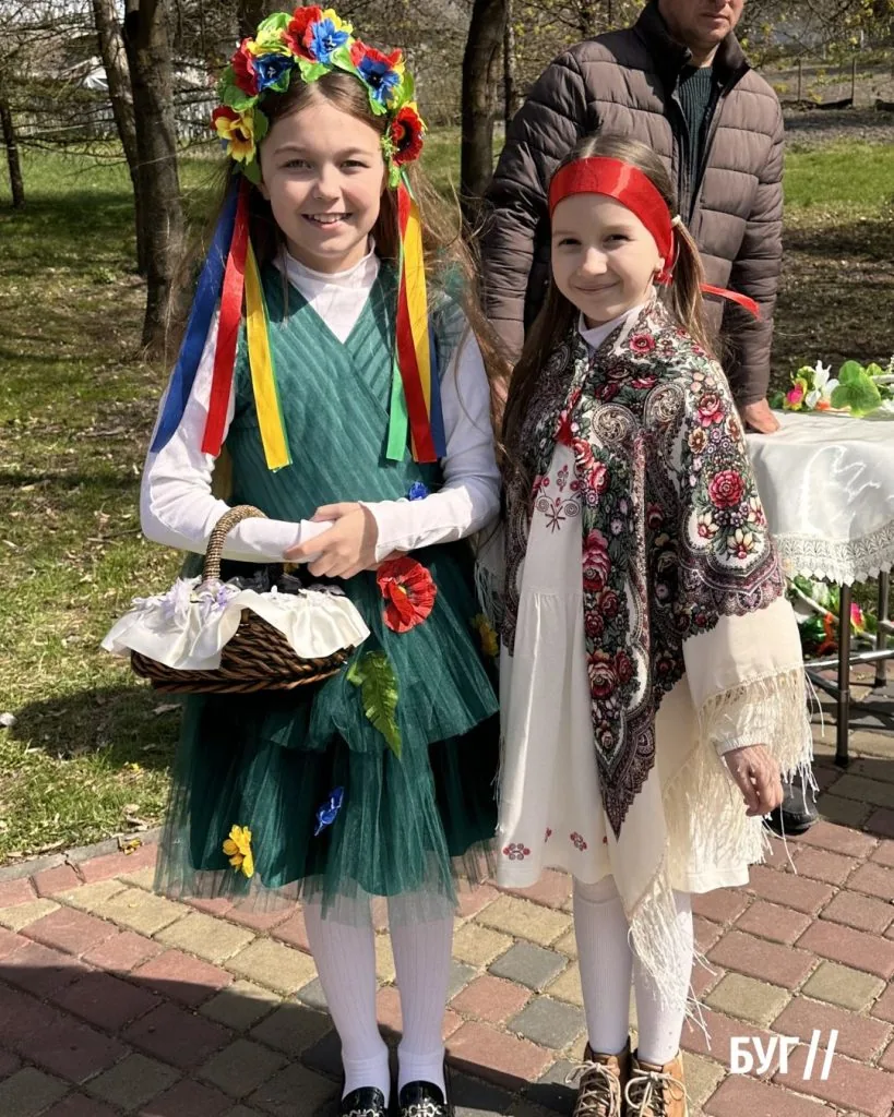 У Володимирі відбулися великодні святкові заходи – Гаївки у парку Словʼянському 17