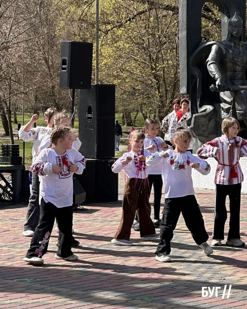 У Володимирі відбулися великодні святкові заходи – Гаївки у парку Словʼянському 24