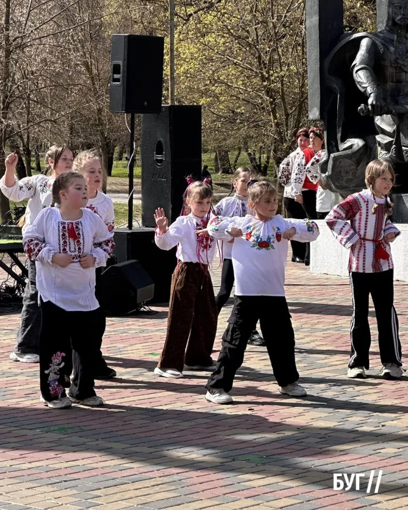 У Володимирі відбулися великодні святкові заходи – Гаївки у парку Словʼянському 26