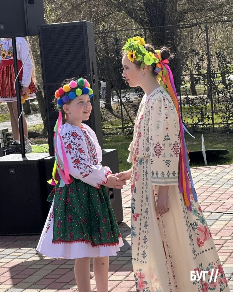 У Володимирі відбулися великодні святкові заходи – Гаївки у парку Словʼянському 5