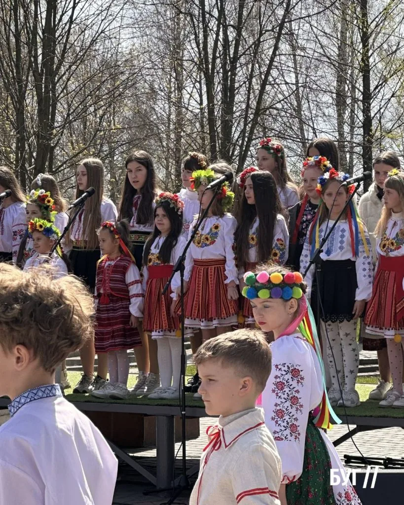 У Володимирі відбулися великодні святкові заходи – Гаївки у парку Словʼянському 6