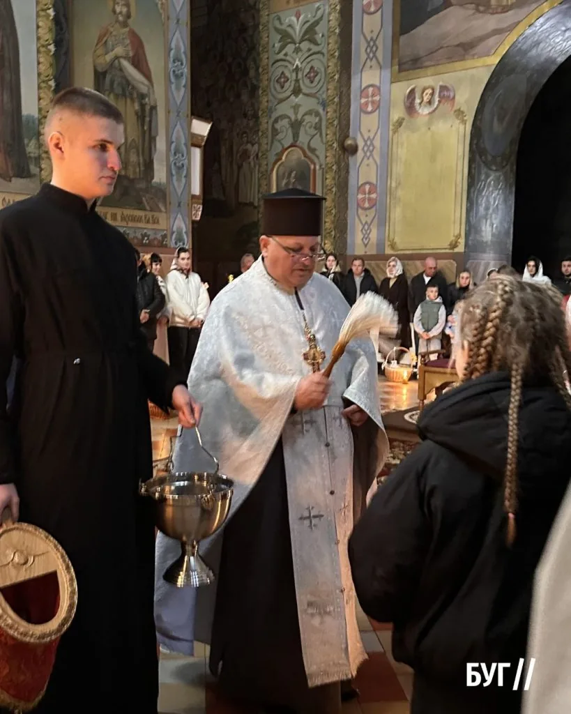 У храмах Володимира та Нововолинська відбувається освячення пасок 20