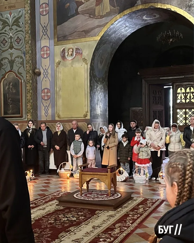 У храмах Володимира та Нововолинська відбувається освячення пасок 19