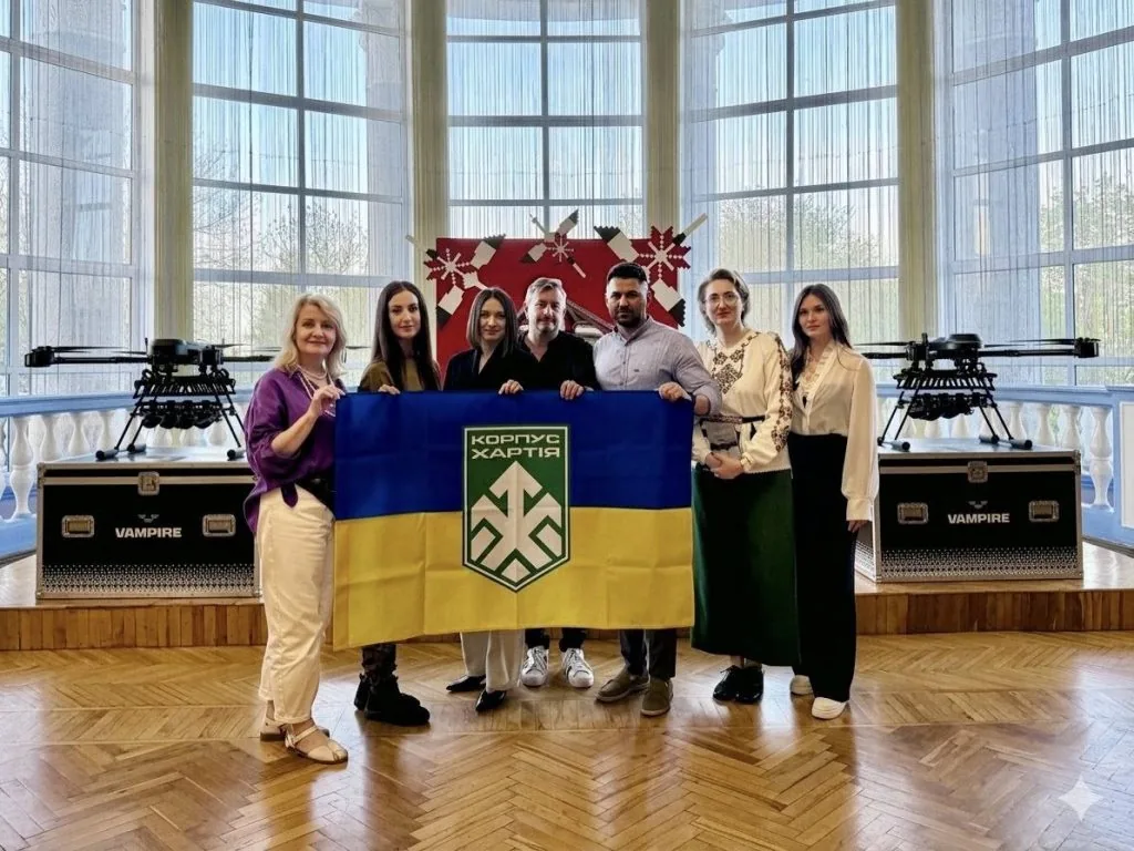Два дрони-бомбардувальники передали для військових від Нововолинської громади 1