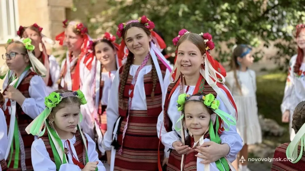 У Нововолинську відбулися благодійні заходи до Дня сімʼї та Дня вишиванки 2