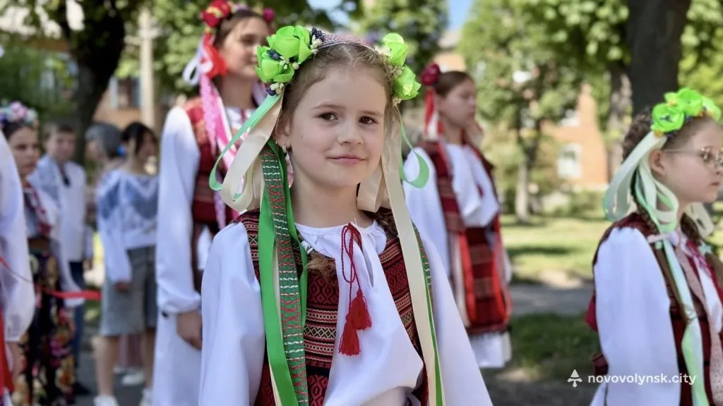 У Нововолинську відбулися благодійні заходи до Дня сімʼї та Дня вишиванки 4