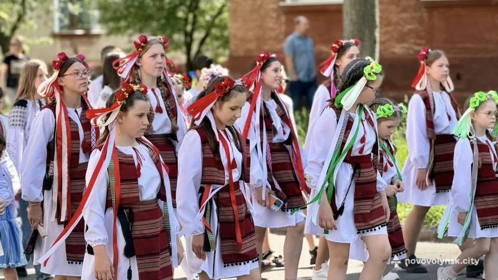 У Нововолинську відбулися благодійні заходи до Дня сімʼї та Дня вишиванки 7
