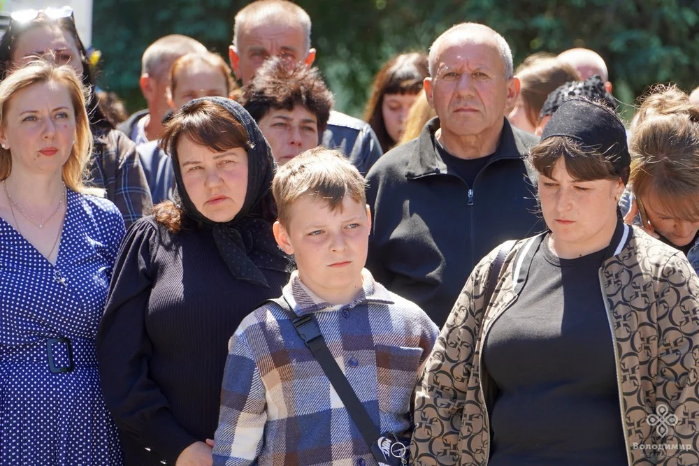 12-ті роковини трагедії під Волновахою: у Володимирі вшанували полеглих Захисників та оновили стелу Героїв 5
