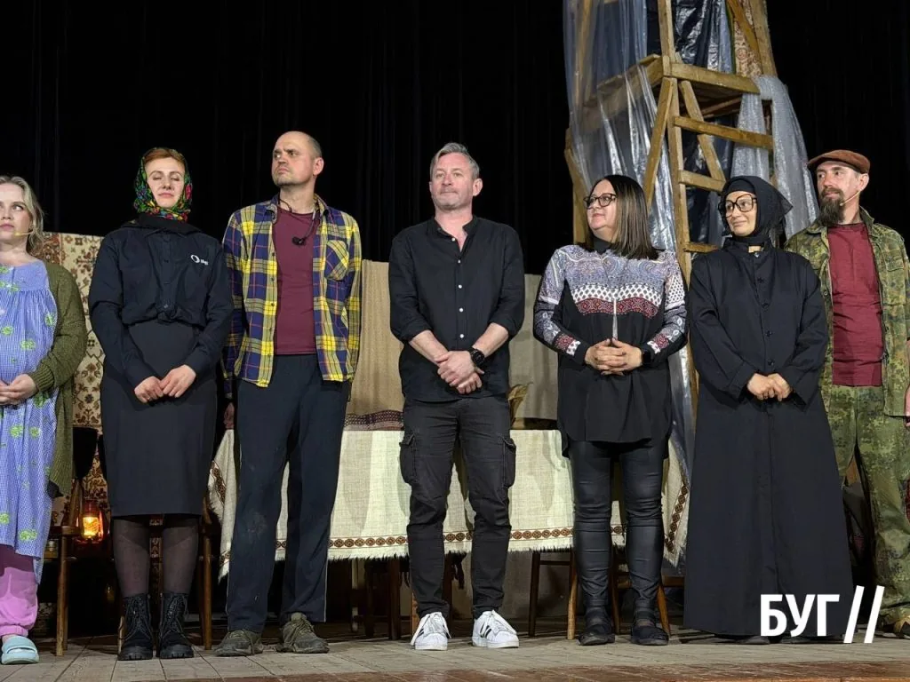 Сергій Жадан приїхав у Нововолинськ на виставу за своєю п’єсою «Хлібне перемир’я» 10