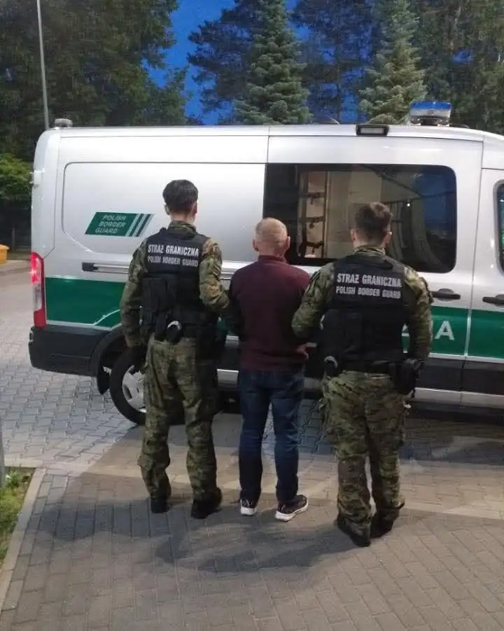З Польщі депортували українця, який виловив «легендарного» сома 1