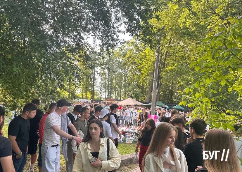 Фестиваль у парку «Княжий» зібрав володимирчан на концерт гурт «ТІК» та сімейний відпочинок 10