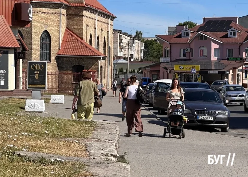 Місто буденне: спека змінює ритм життя у Володимирі 22