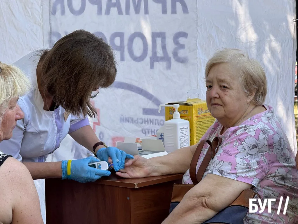 У Нововолинську працювала локація з безкоштовної діагностики здоров’я