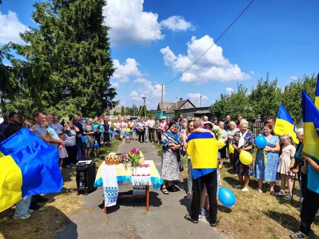 На Ковельщині після чотирирічного полону зустріли військового Анатолія Лук'янчука 2