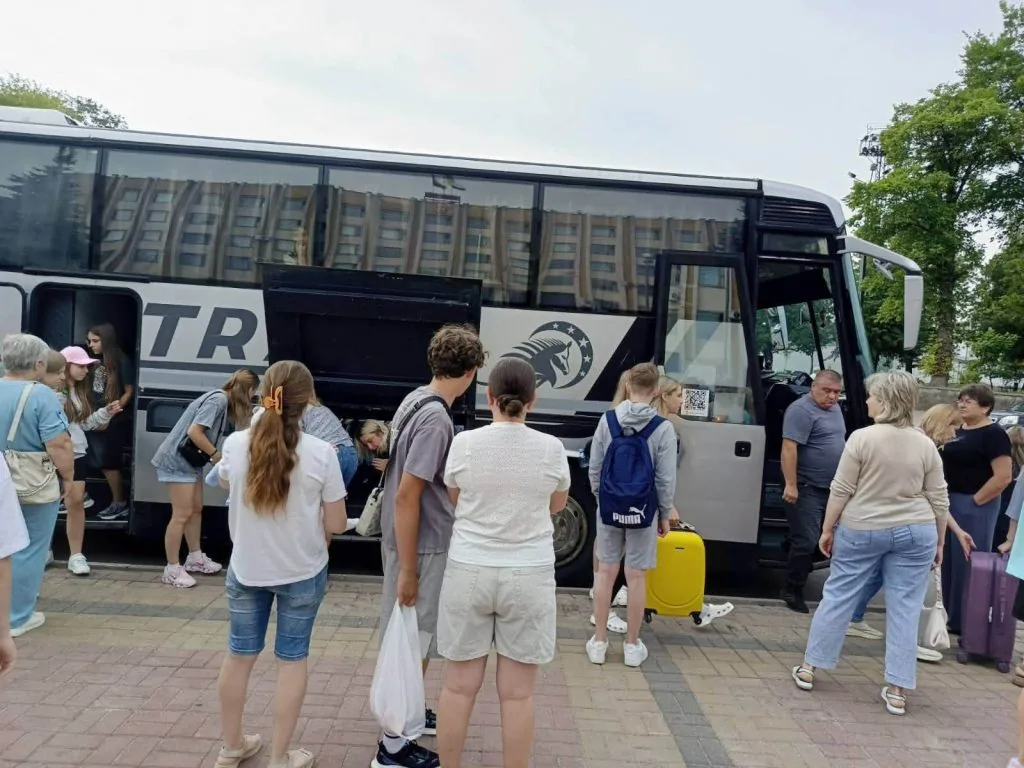 Нововолинські ліцеїсти вирушили на 10-денний відпочинок до міста-партнера в Литві 2