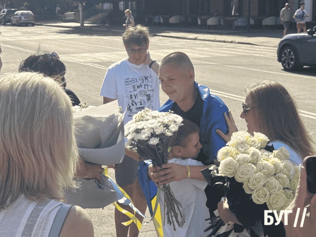 У Нововолинську зустріли Захисника Володимира Фаброго, який повернувся з російського полону після 1501 дня неволі 6