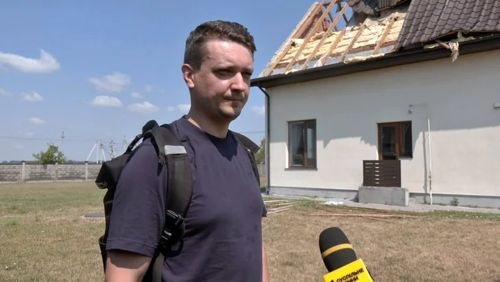 «Бачили, як дах летить в поле»: в громаді Луцького району буревій пошкодив понад 30 будинків 6