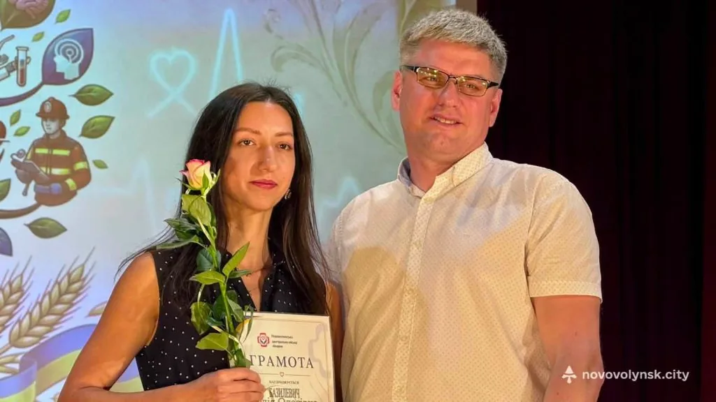 У Нововолинську привітали та нагородили медичних працівників громади 7