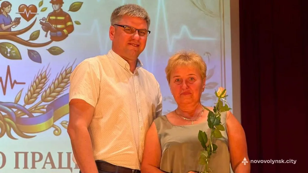 У Нововолинську привітали та нагородили медичних працівників громади 9