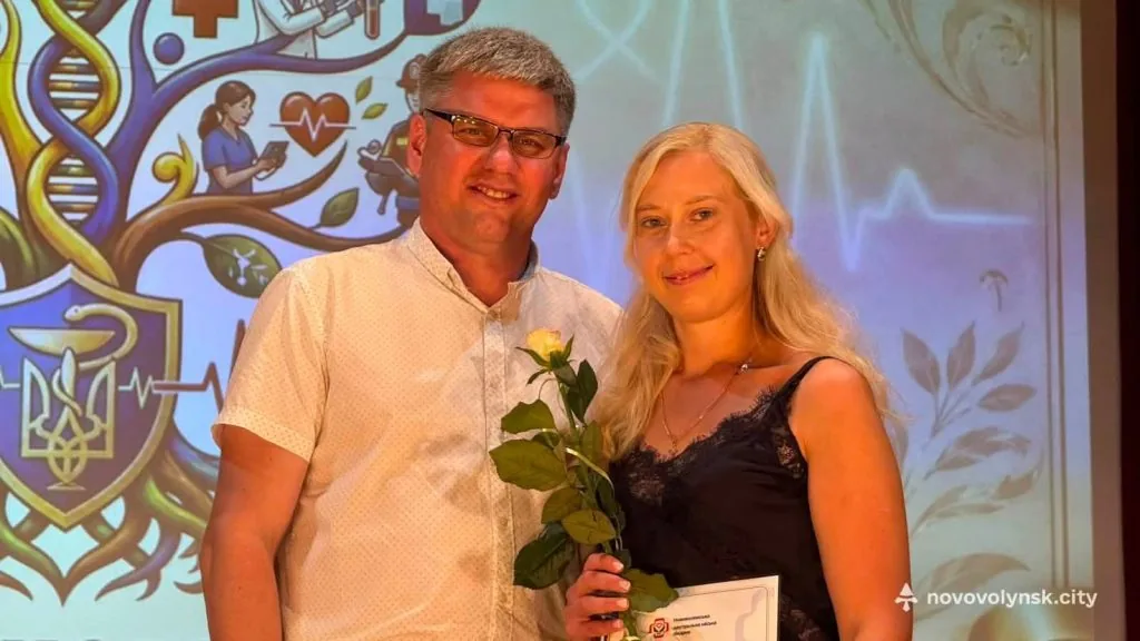 У Нововолинську привітали та нагородили медичних працівників громади 16