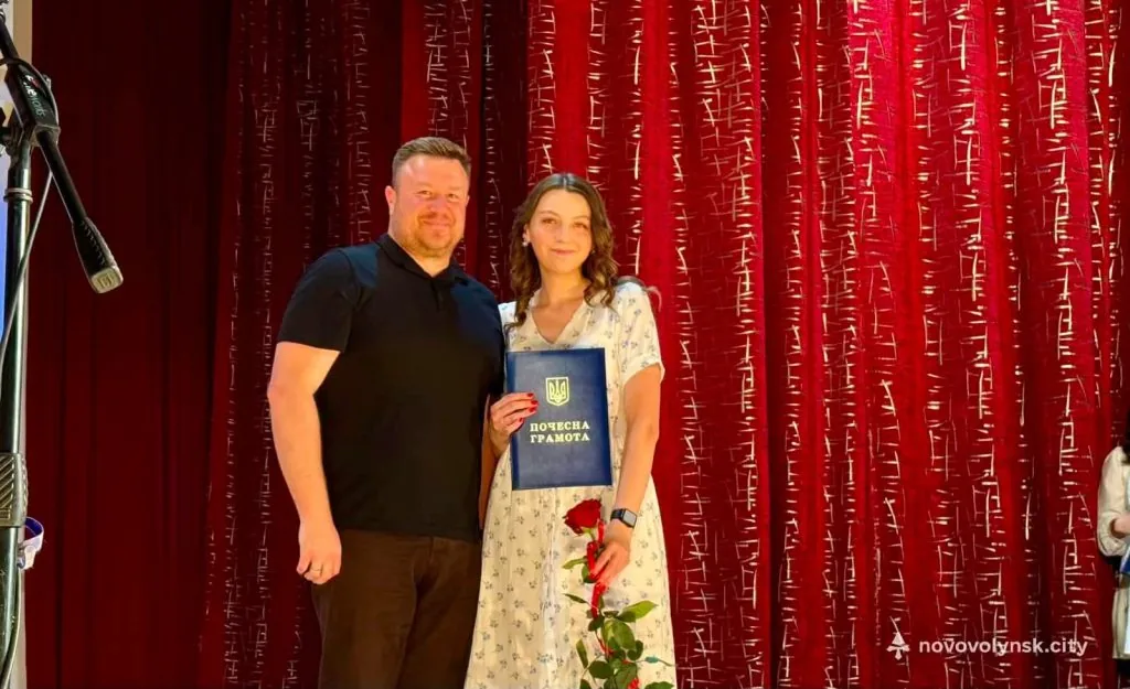 У Нововолинську привітали та нагородили медичних працівників громади 25