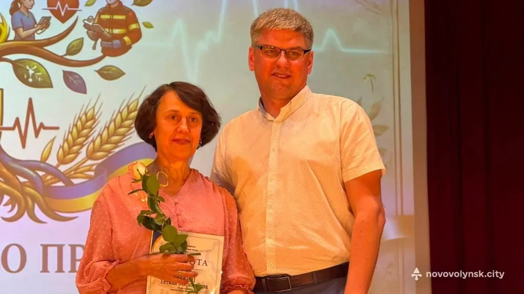 У Нововолинську привітали та нагородили медичних працівників громади 26