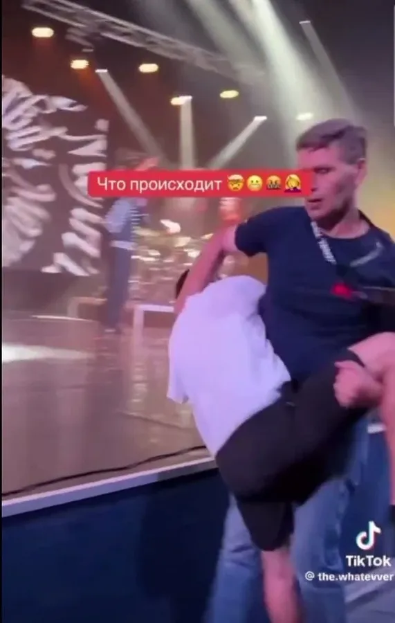На концерті Нікіти Кісельова охоронець кинув на підлогу ветерана із нападом ПТСР 3