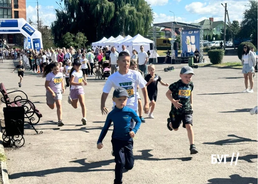 У Володимирі до Дня Державного Прапора відбувся «Волинський забіг» 8