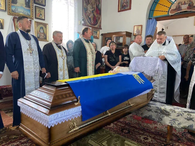 Назавжди в строю: у Павлівській громаді провели в останню дорогу Захисника Вадима Королюка 1